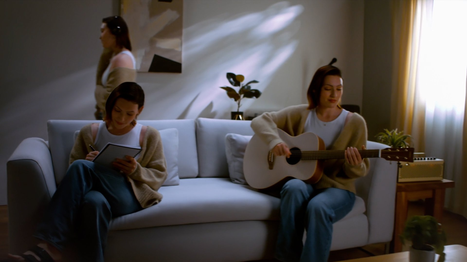 Yamaha Music - Acoustic Guitar