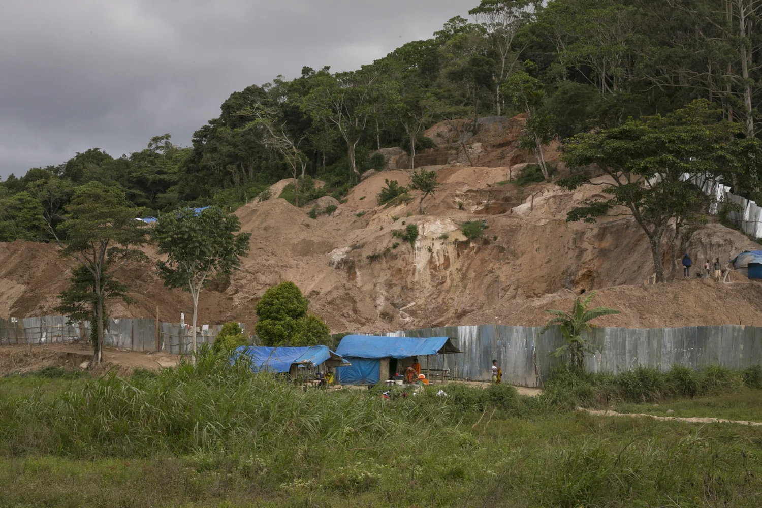 Tanzania Field Trip 2015_Usumbara mine camp.jpg