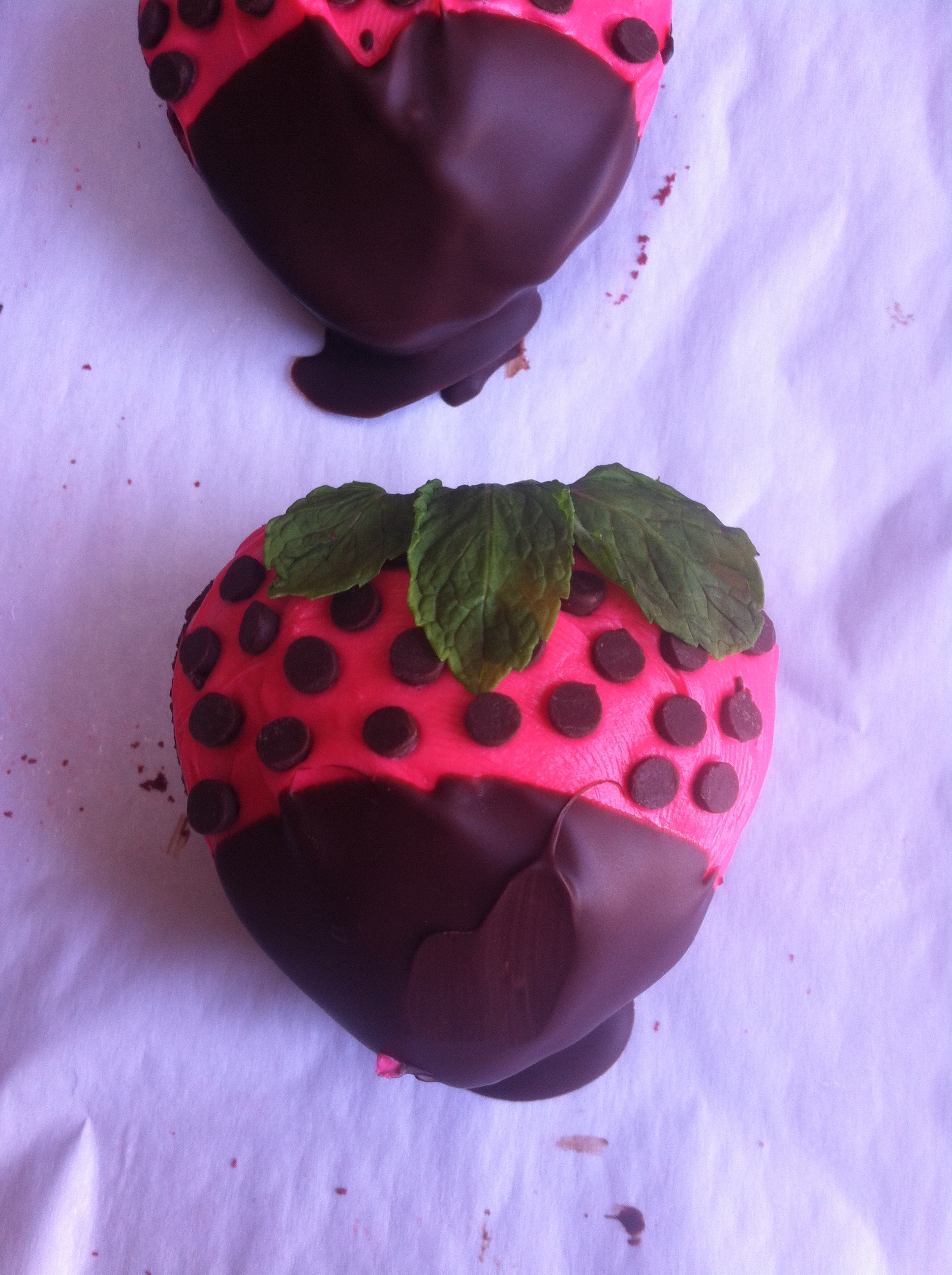 chocolatestrawberries©2013 reality bites cupcakes inc..JPG