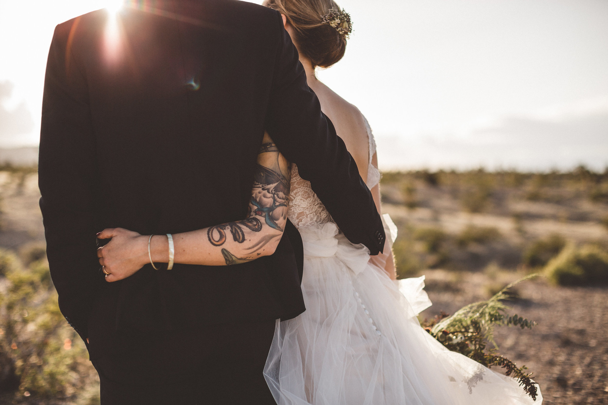 meike-and-rene-las-vegas-desert-elopement14.jpg