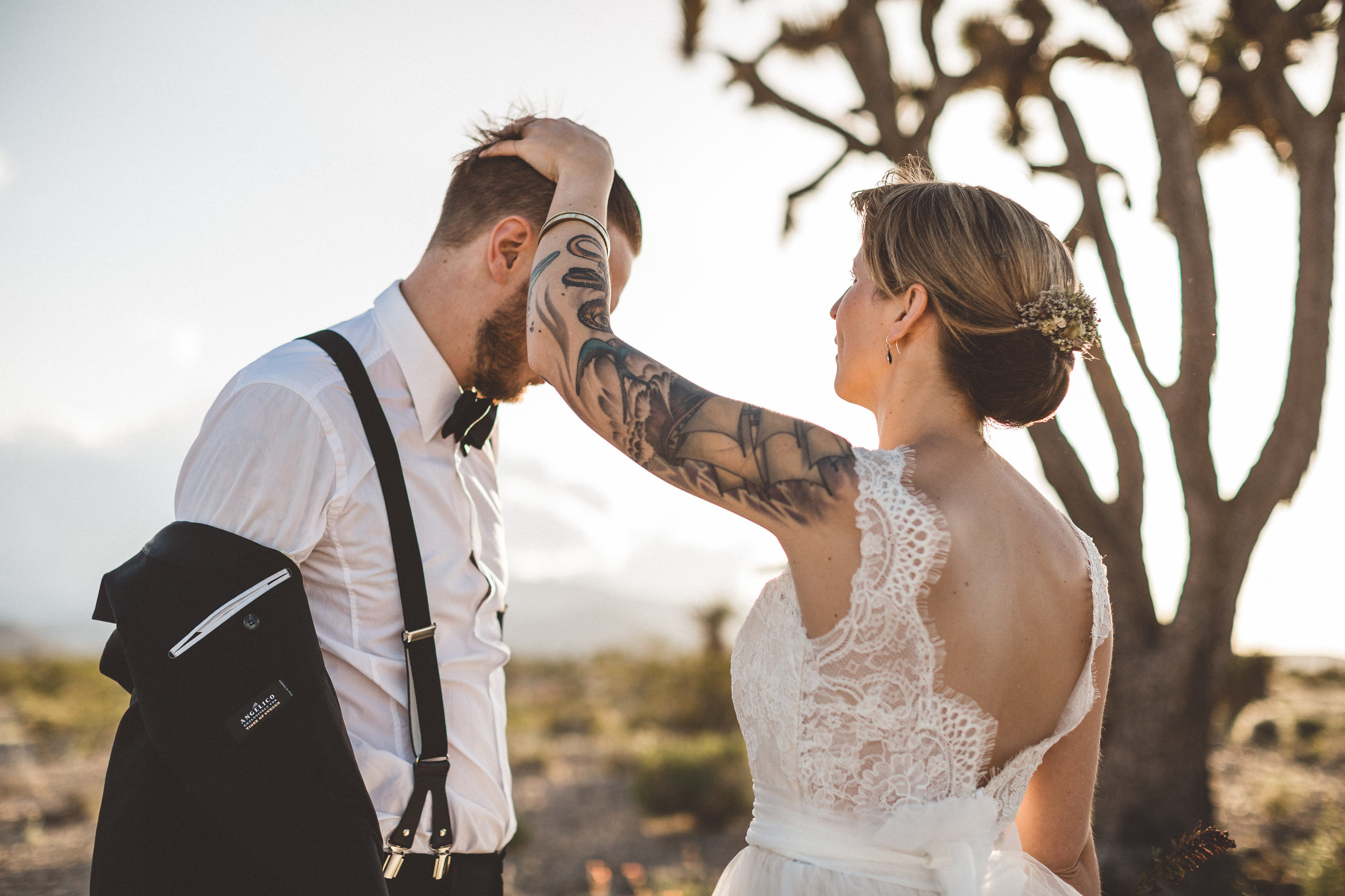 meike-and-rene-las-vegas-desert-elopement23.jpg