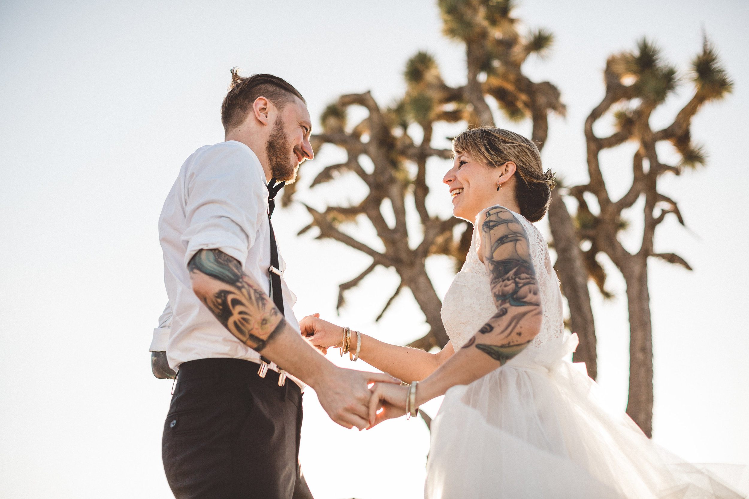 meike-and-rene-las-vegas-desert-elopement28.jpg