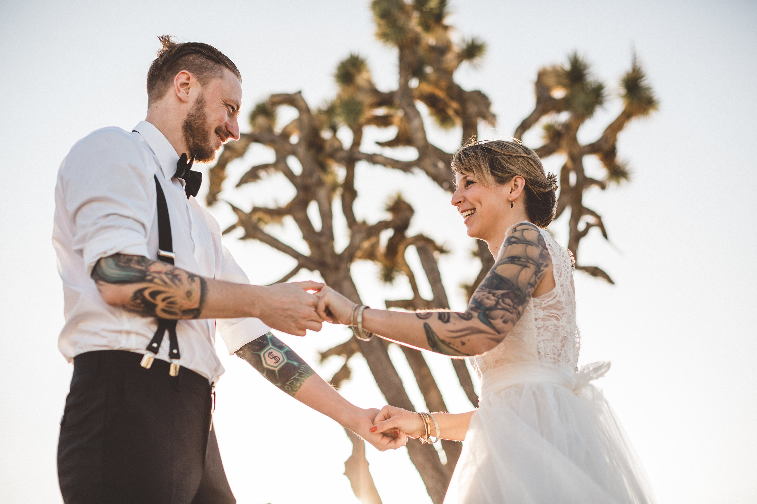 meike-and-rene-las-vegas-desert-elopement29.jpg