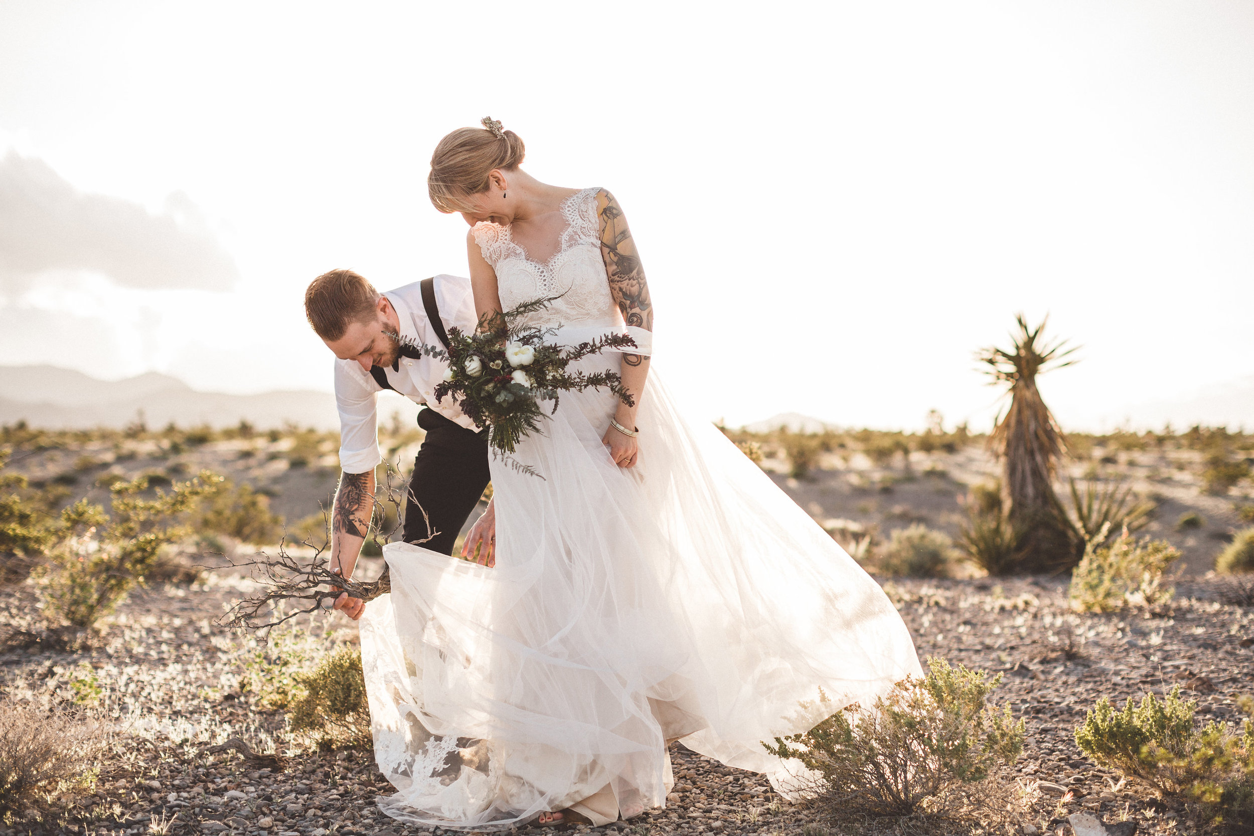 meike-and-rene-las-vegas-desert-elopement42.jpg