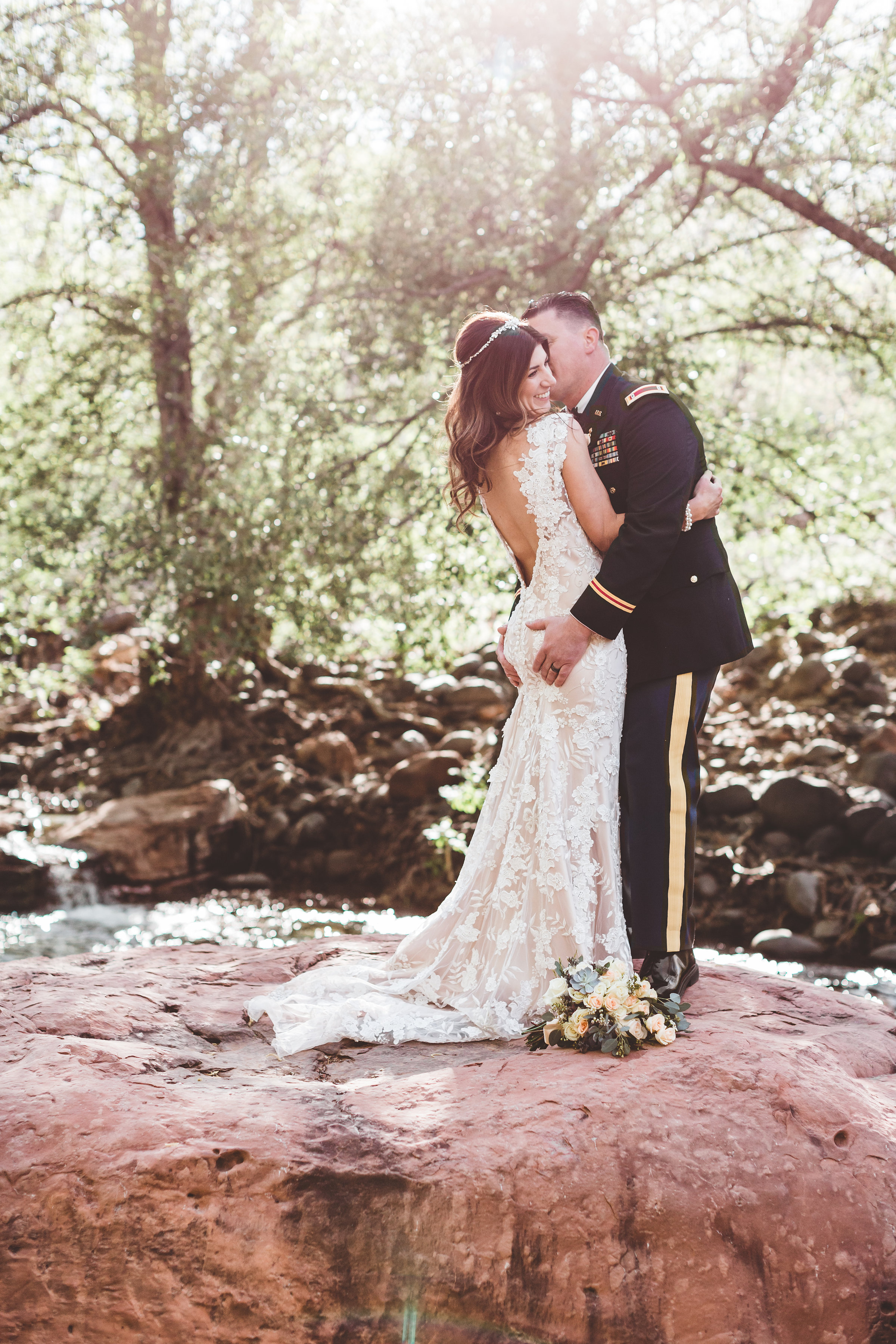 jenna-and-erics-romantic-sedona-wedding30.jpg