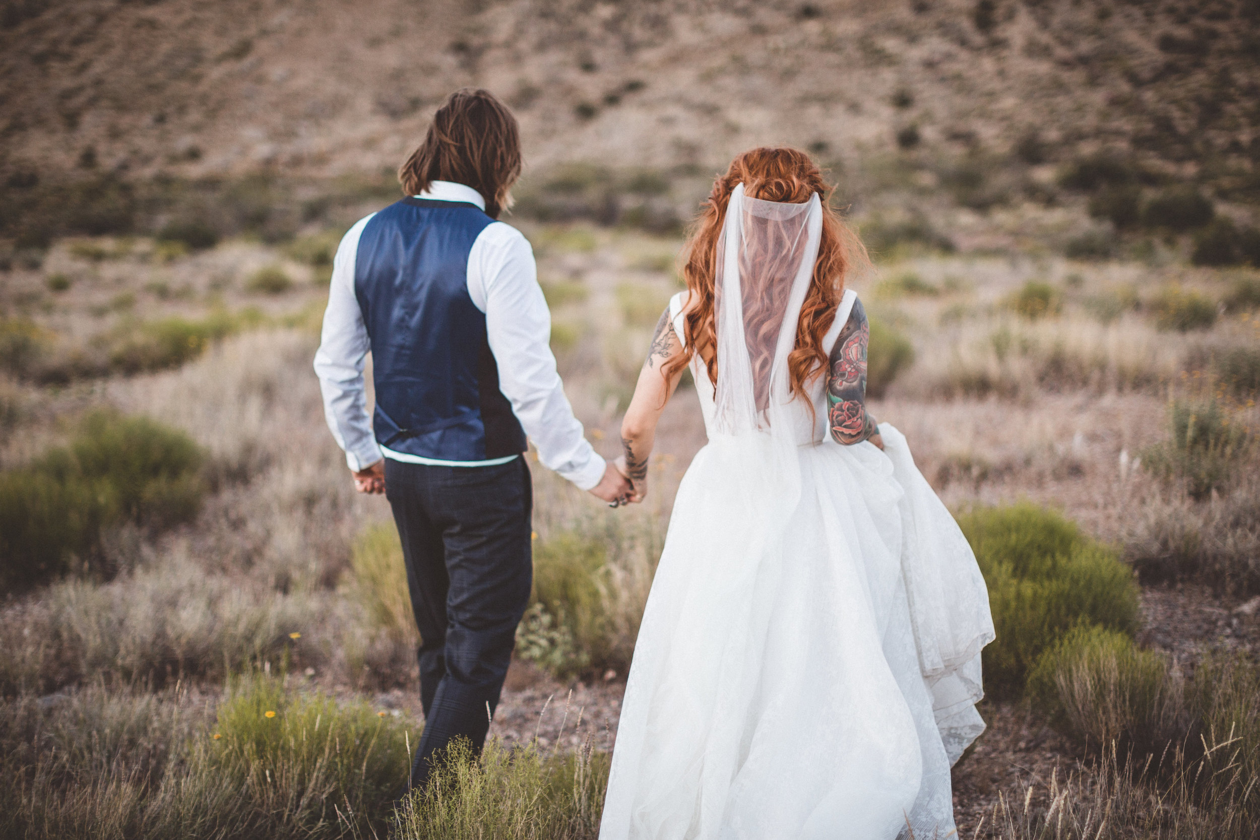 nicoletta-and-adams-rad-las-vegas-desert-elopement34.jpg