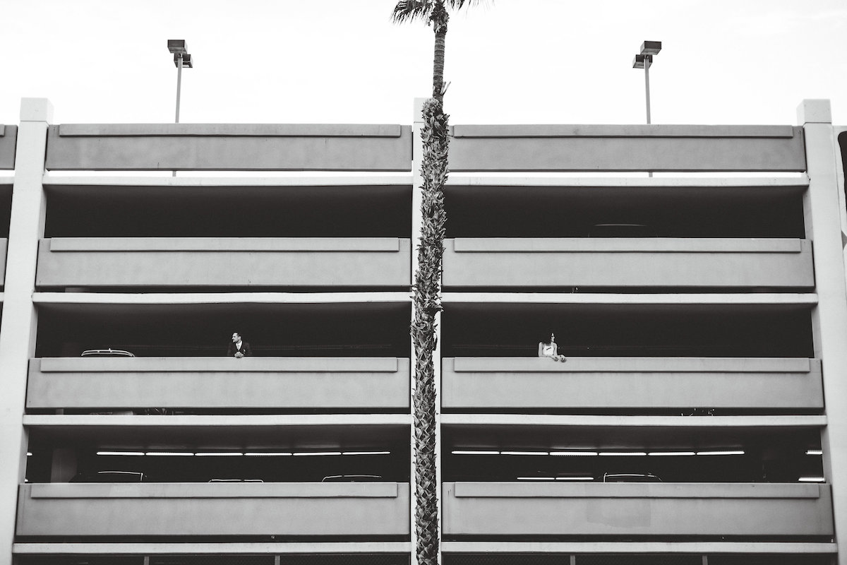 004A6006-downtown-las-vegas-rooftop-elopement.jpg