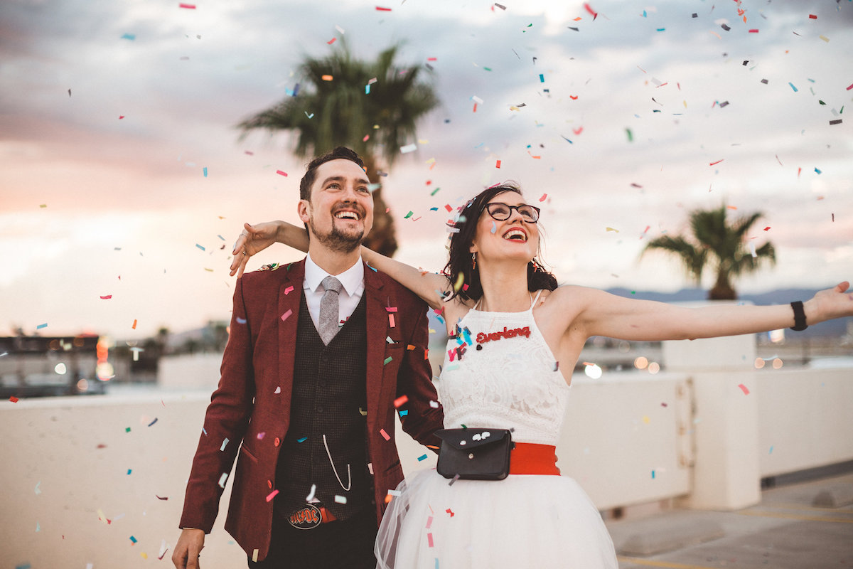 004A6350-downtown-las-vegas-rooftop-elopement.jpg