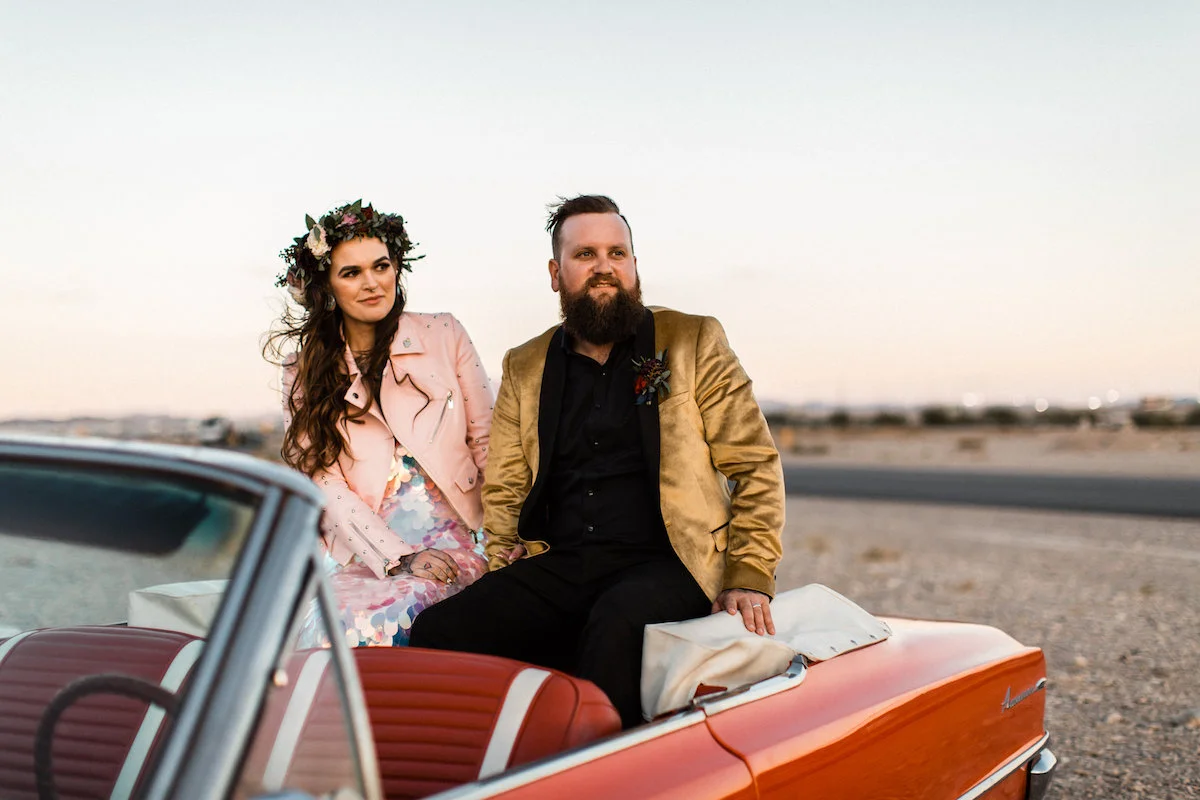 004A0272legendary-las-vegas-elopement.jpg