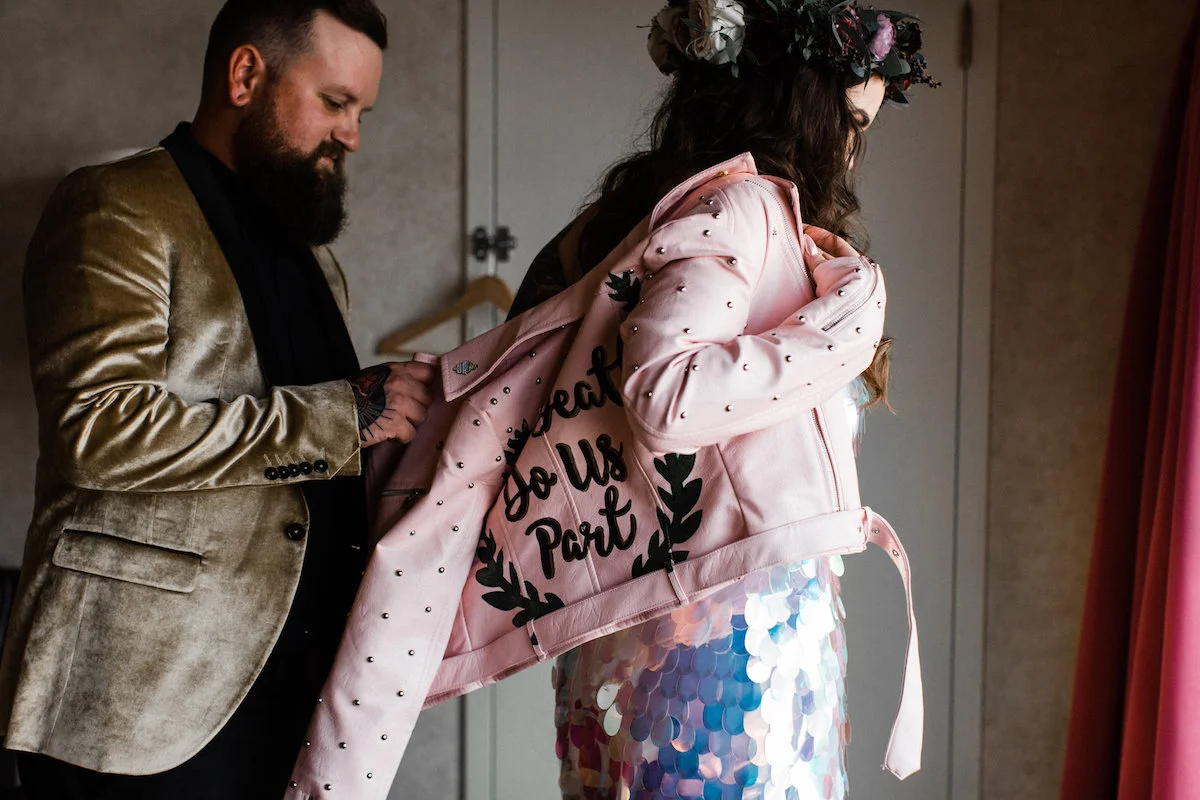 004A8719legendary-las-vegas-elopement.jpg