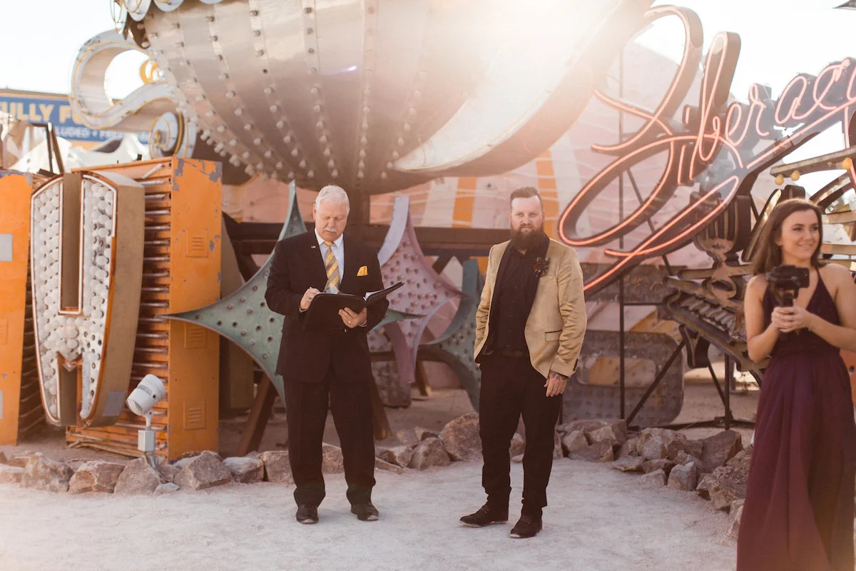 004A9582legendary-las-vegas-elopement.jpg