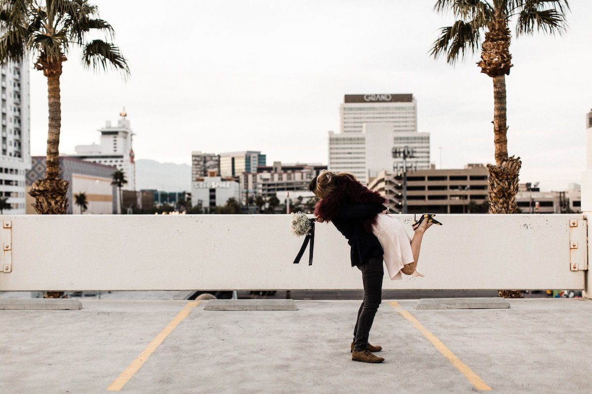 004A6344sophisticated-rooftop-las-vegas-elopement.jpg