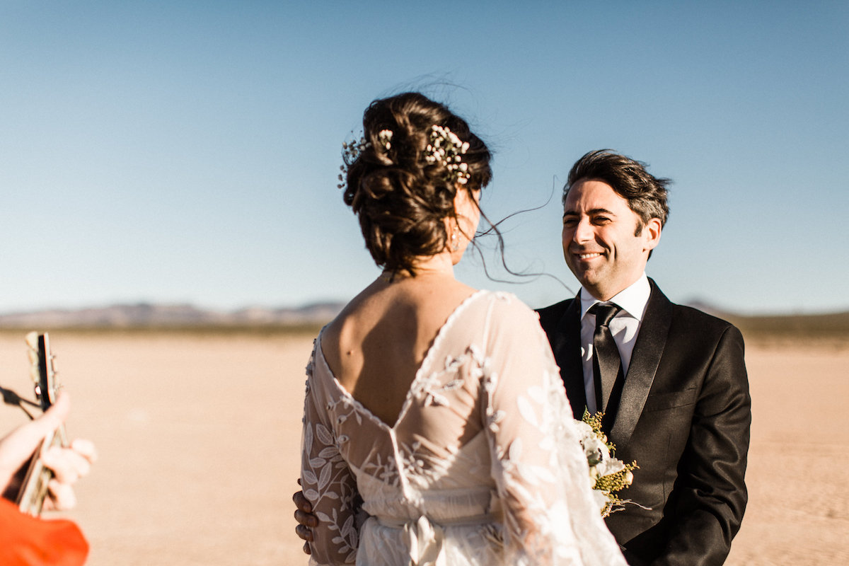 the desert elvis elopement10.jpg