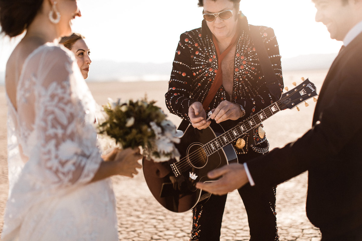 the desert elvis elopement24.jpg