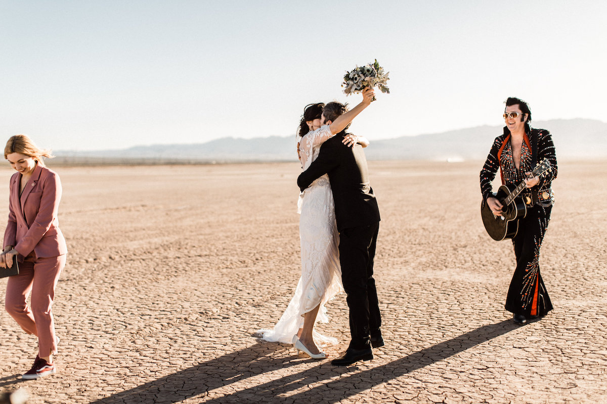 the desert elvis elopement36.jpg