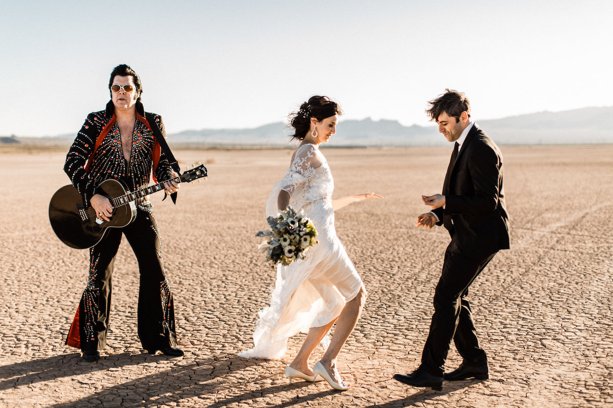 the desert elvis elopement46.jpg