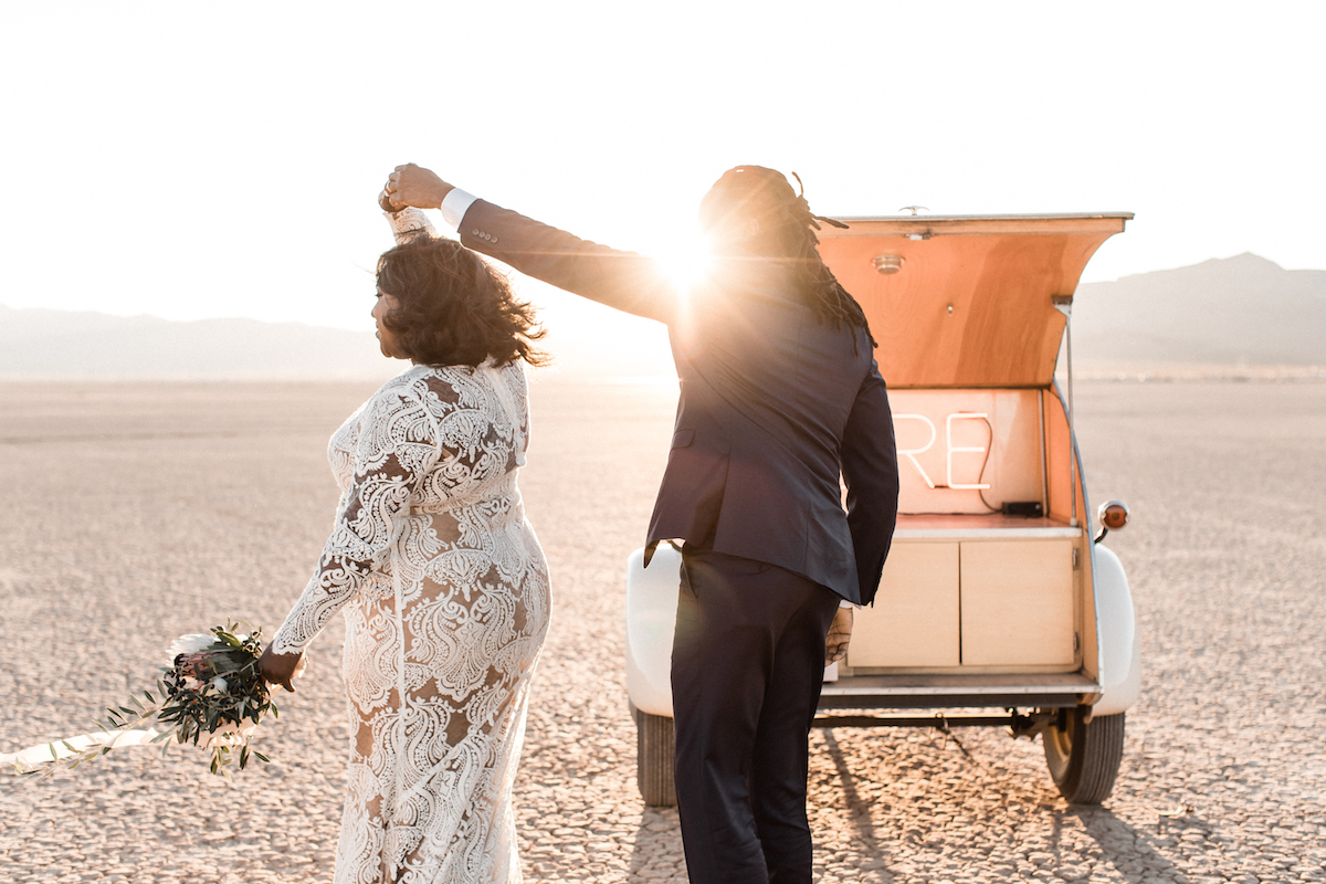 8J0A6279las vegas elopement dry lake bed florapop.jpg