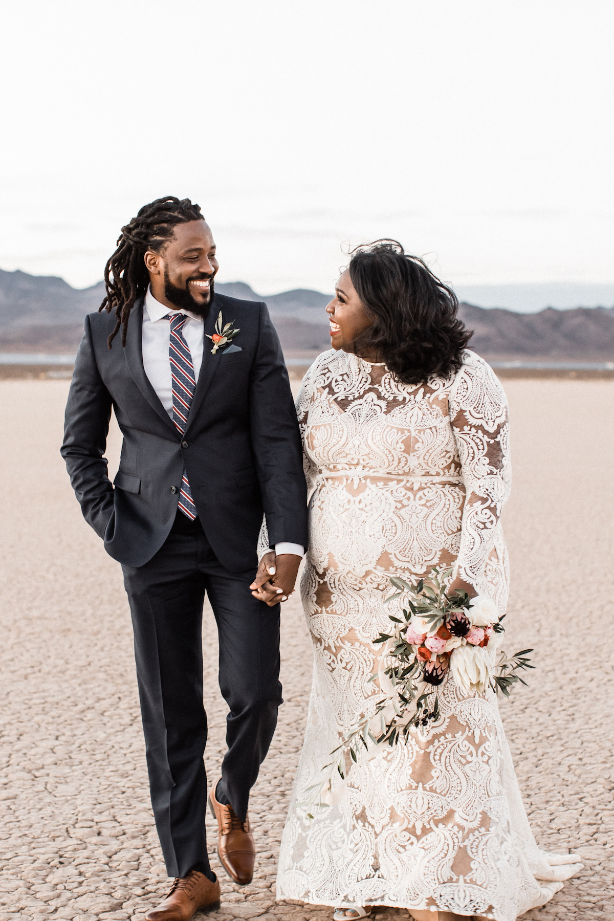 8J0A6503las vegas elopement dry lake bed florapop.jpg