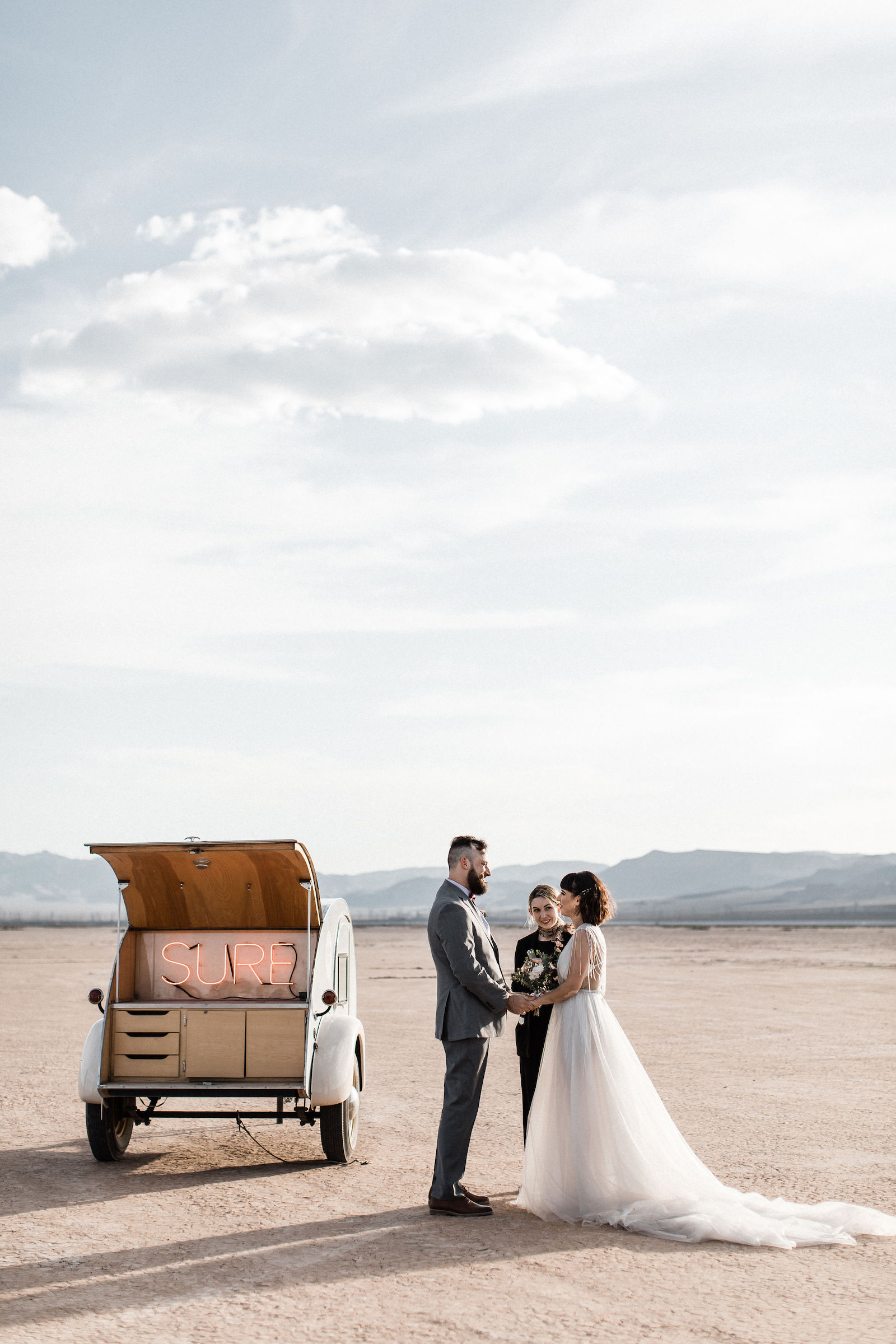 windy ddry lake bed flora pop wedding00005.jpg