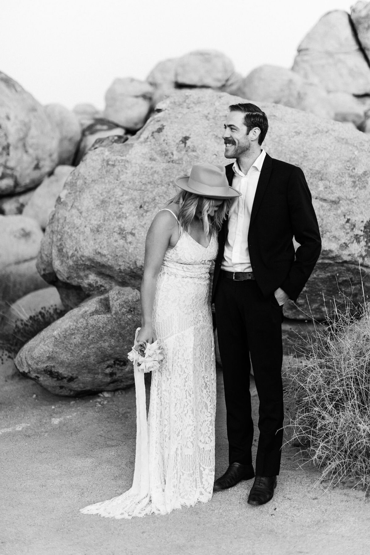 joshua tree elopement with flora pop00021.jpg