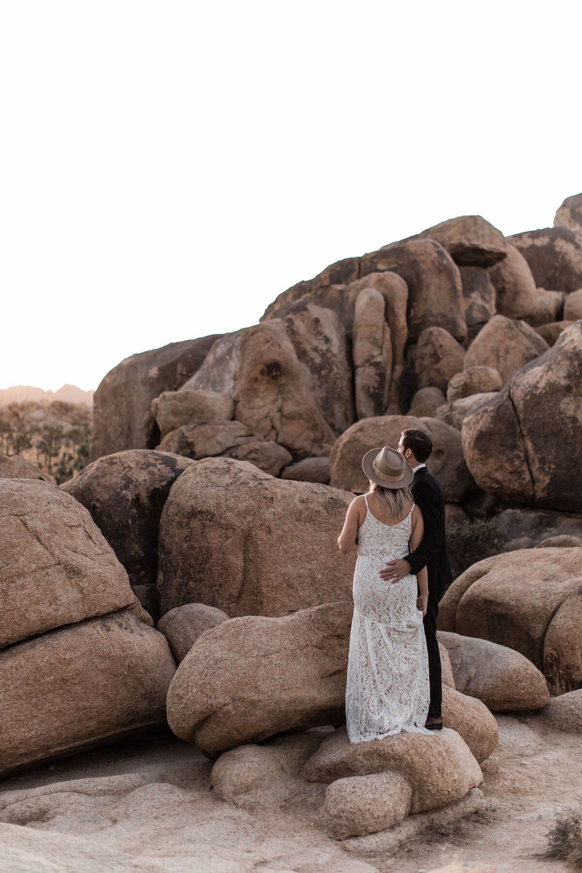 joshua tree elopement with flora pop00025.jpg