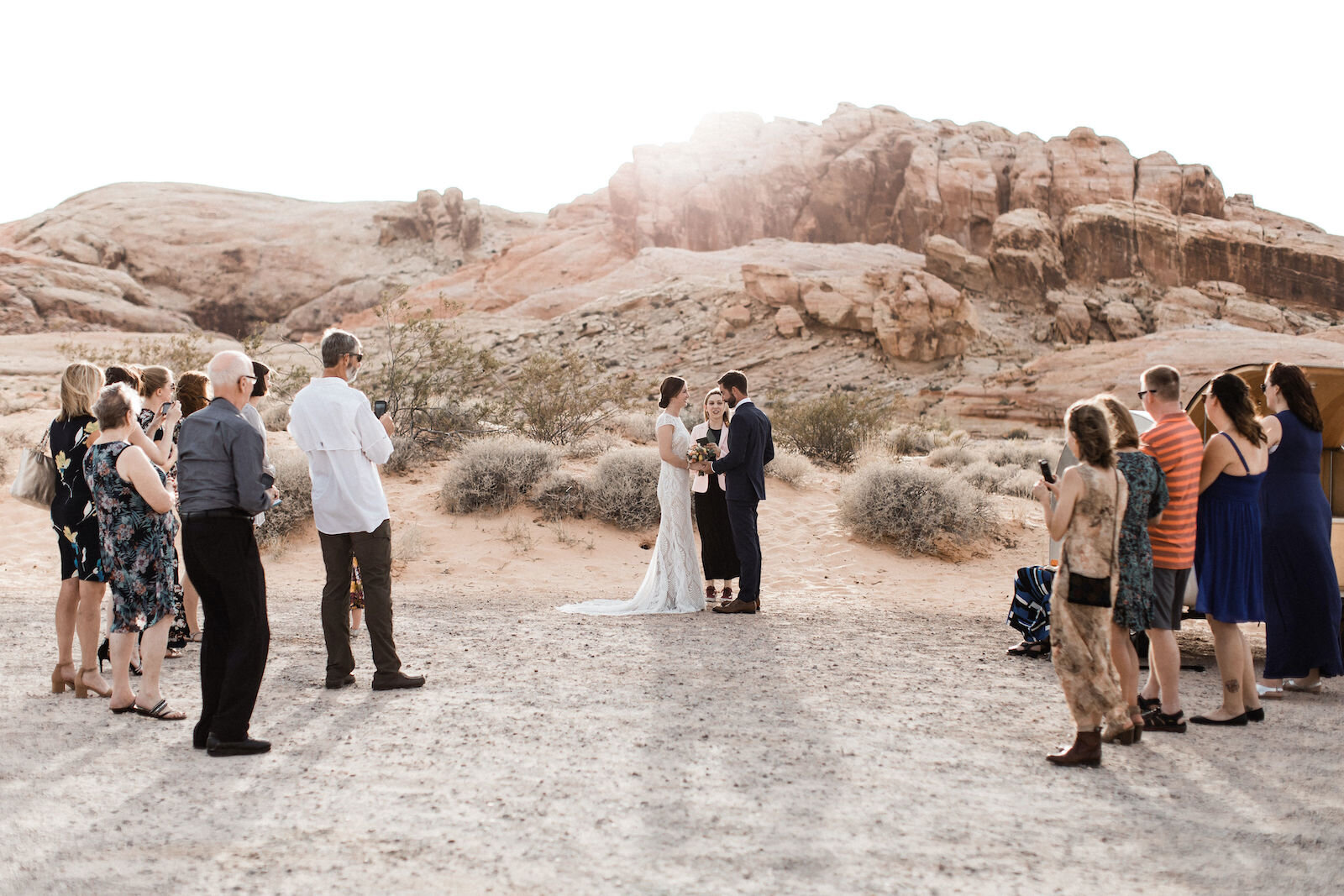 valley of fire pop up wedding with flora pop00055.jpg