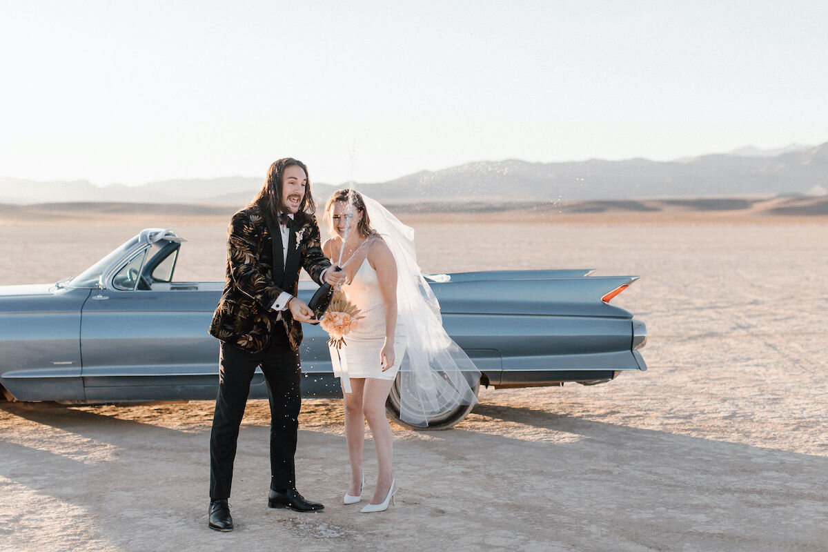 las vegas elopement dry lake bed flora pop00007.jpg