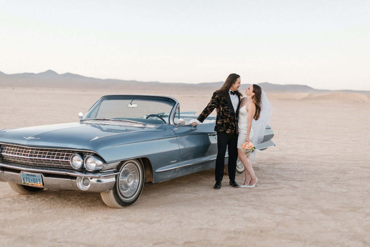 las vegas elopement dry lake bed flora pop00038.jpg