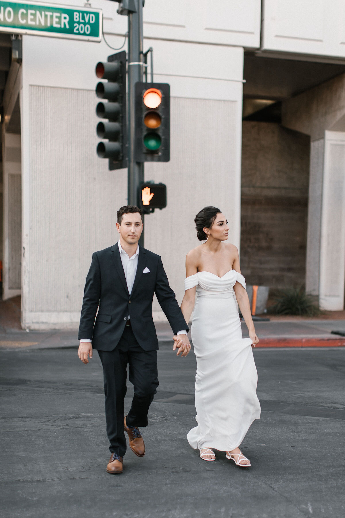 las vegas elopement dry lake bed flora pop00018.jpg