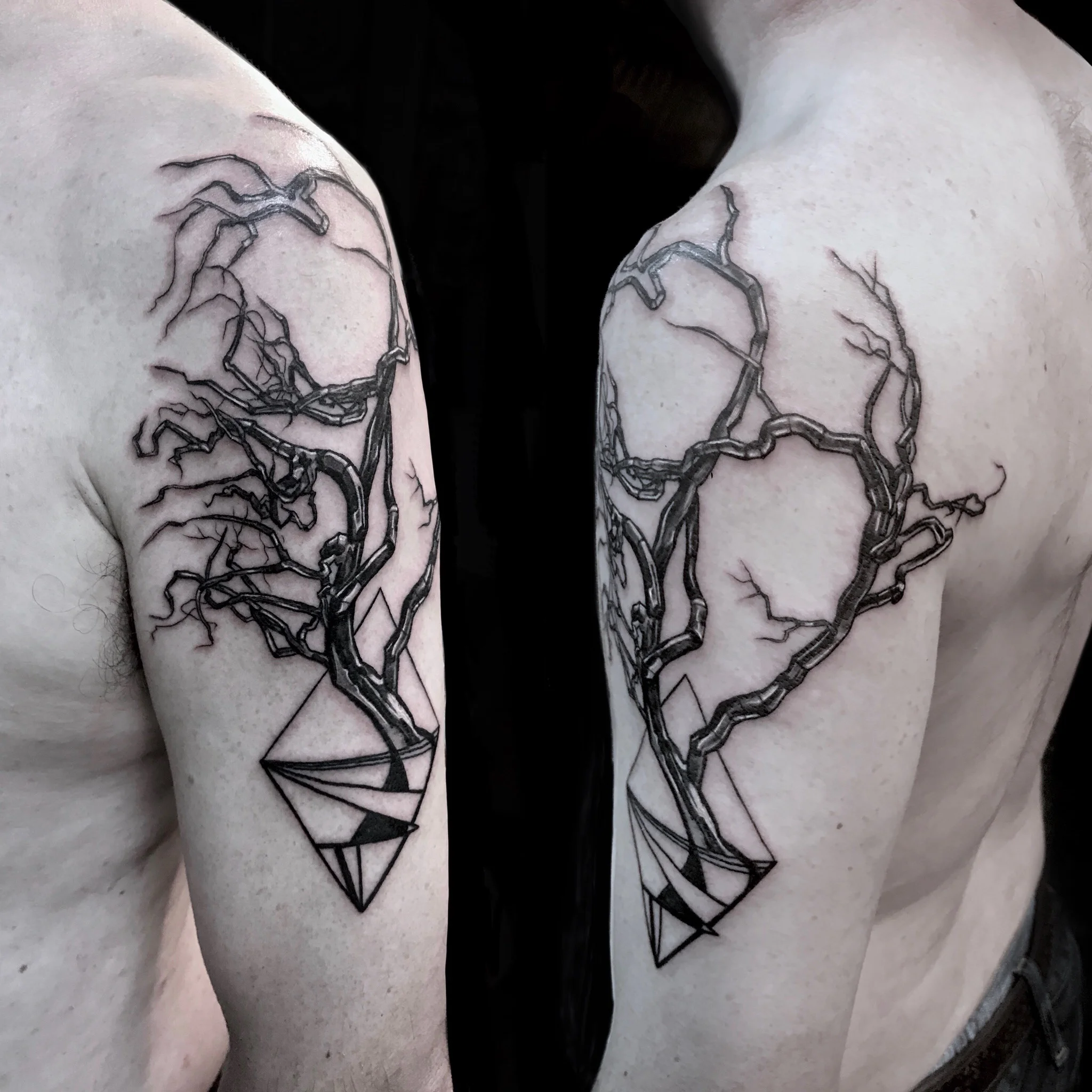  Left arm  Black and grey 