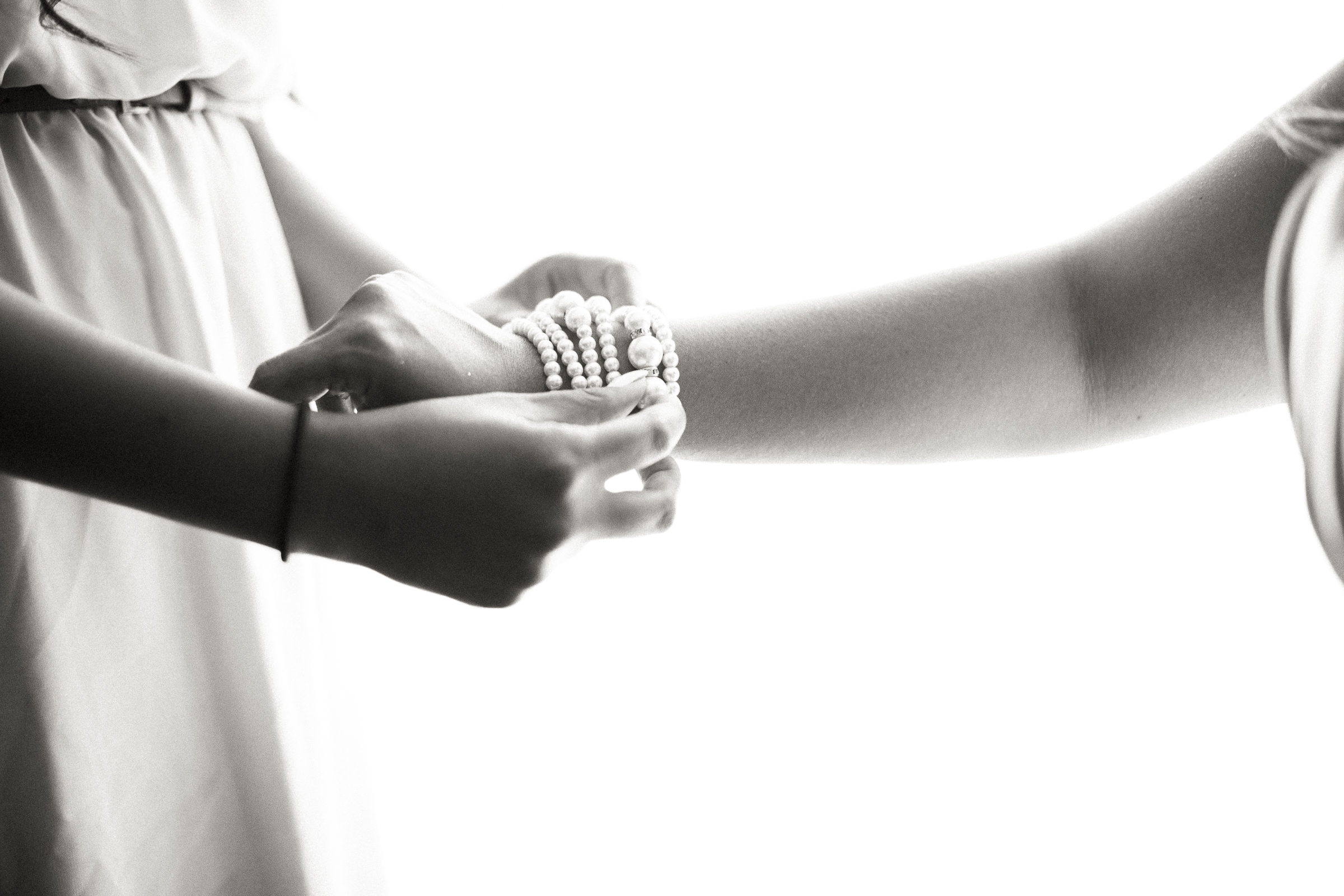 MikeAndGina_NeportDunes_BrandonJFerlinPhotography-12.jpg