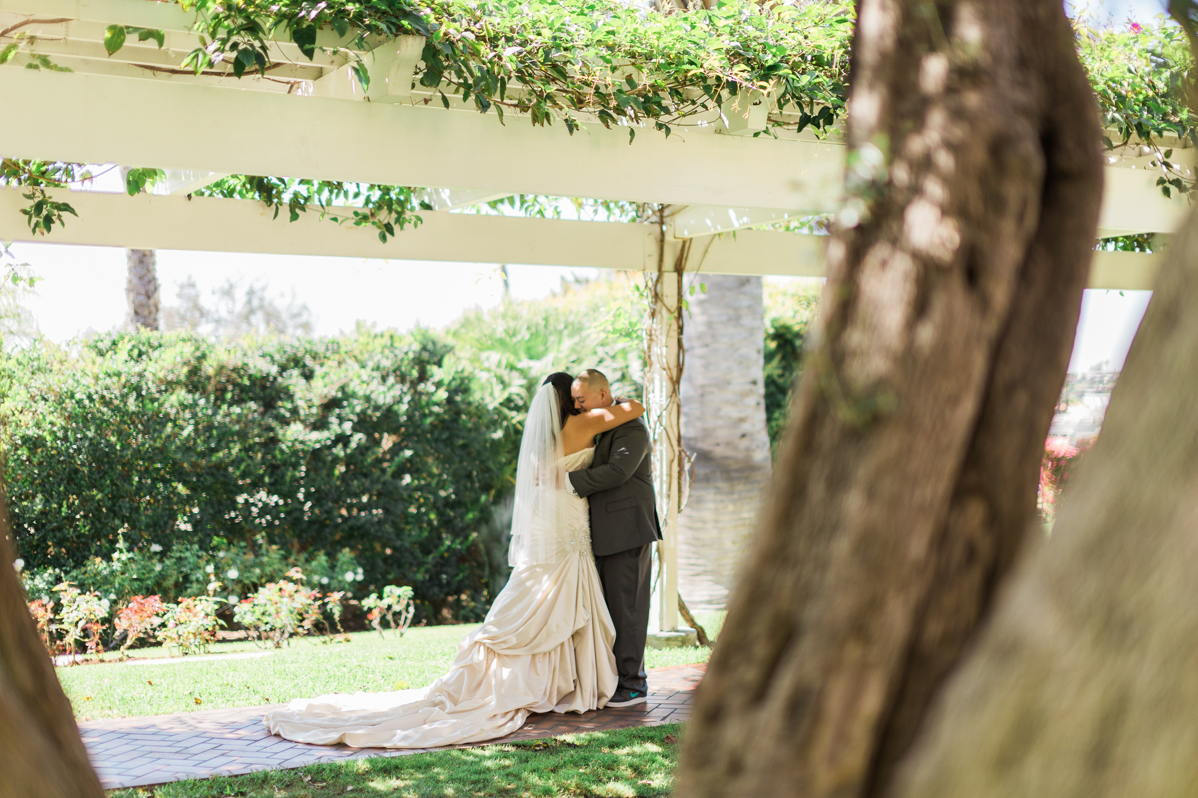 MikeAndGina_NeportDunes_BrandonJFerlinPhotography-53.jpg