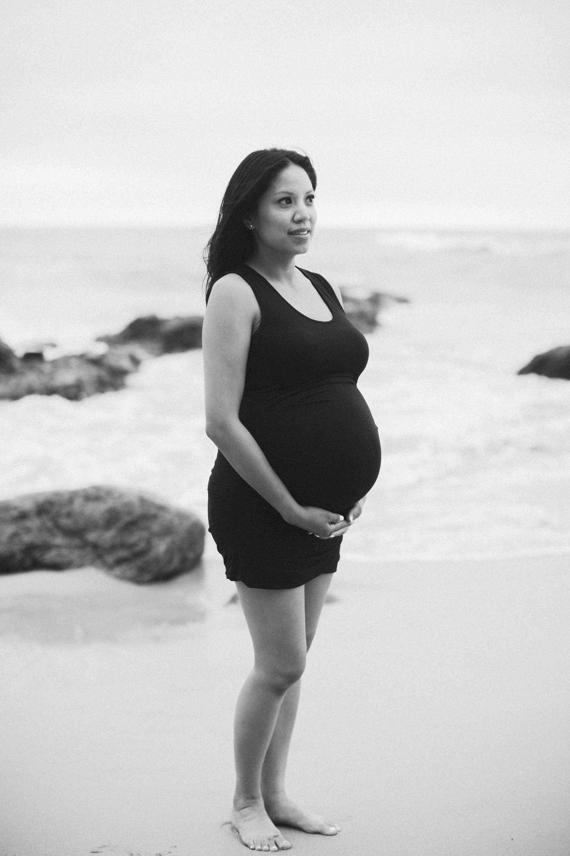 Joy_Maternity_LagunaBeach_BrandonJFerlinPhotography-3.jpg