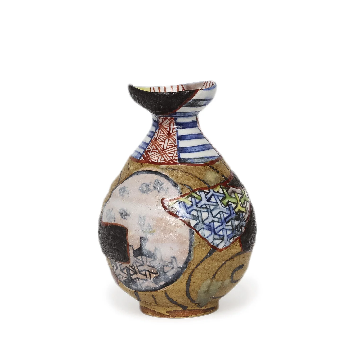 Scythe_Yobitsugi Round Sake Bottle 02_Nevica_03-web.jpg