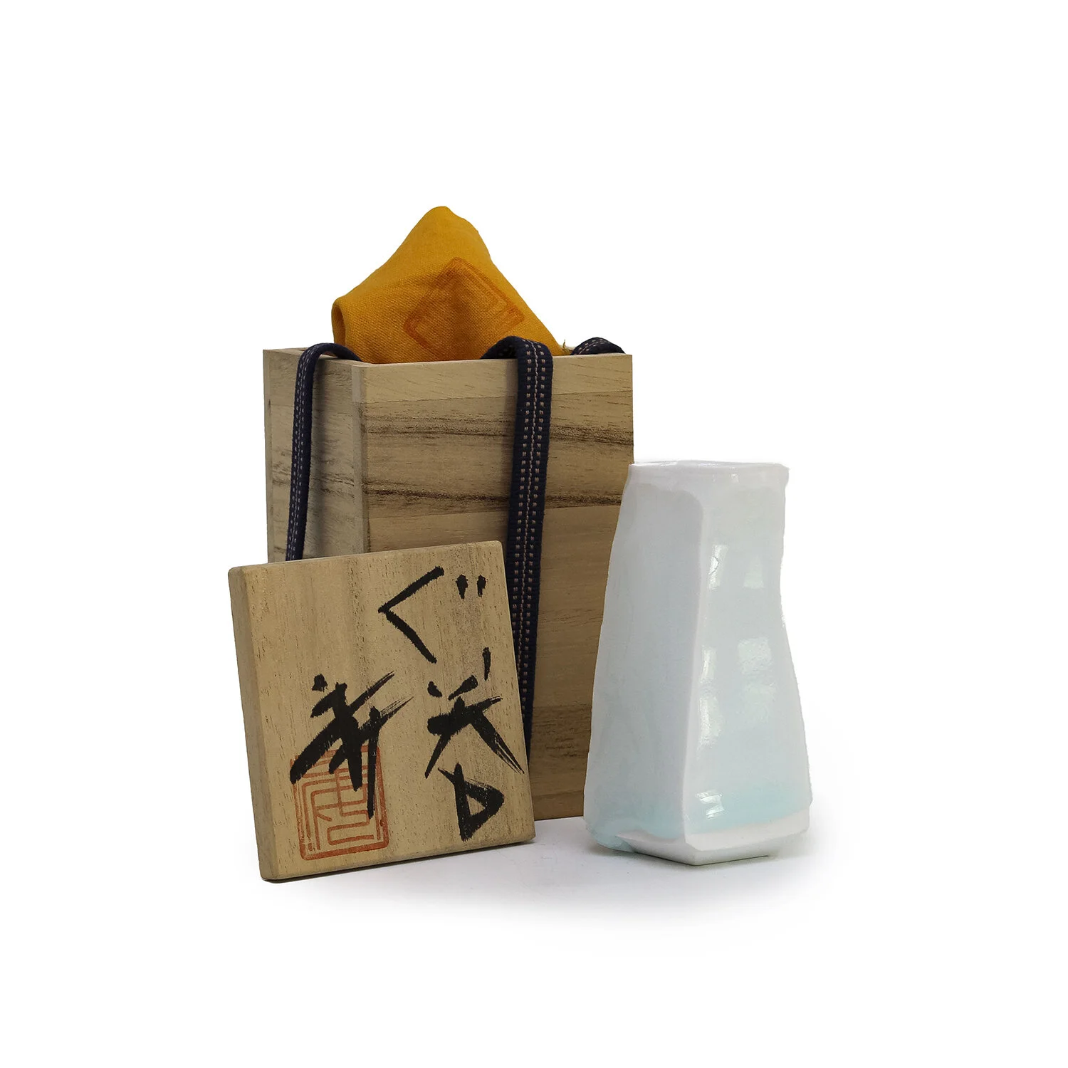 Kato_Celadon Vase_Nevica_05_web.jpg