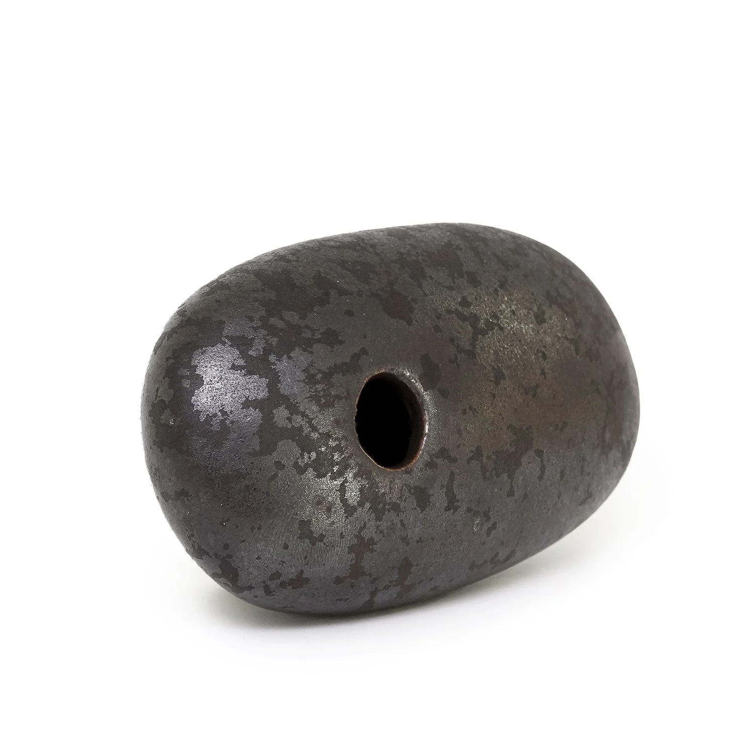 Shaner_Black Pillow Pot_Nevica_07_web.jpg