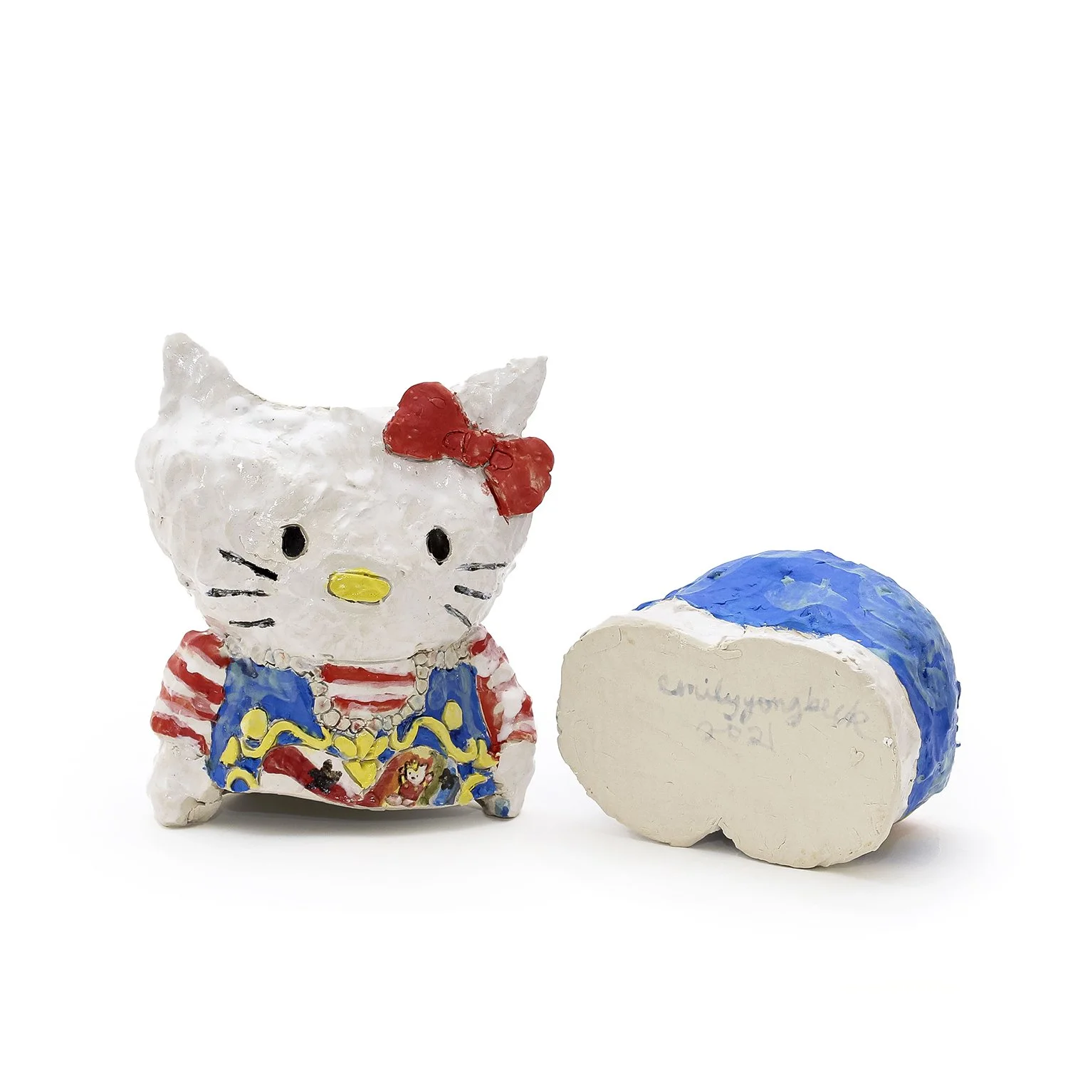 Yong Beck_Hello Kitty Urn_Nevica_08_web.jpg
