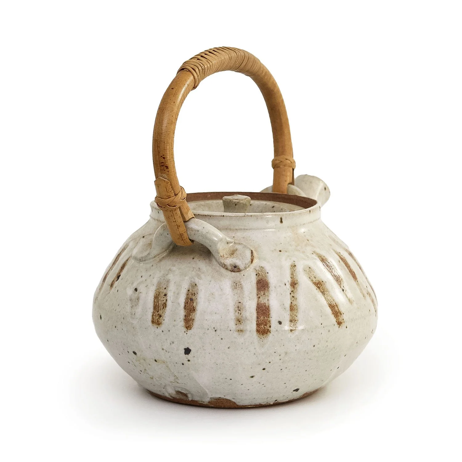 MacKenzie_White Finger Swipe Teapot_NP3419_Nevica_03_web.jpg