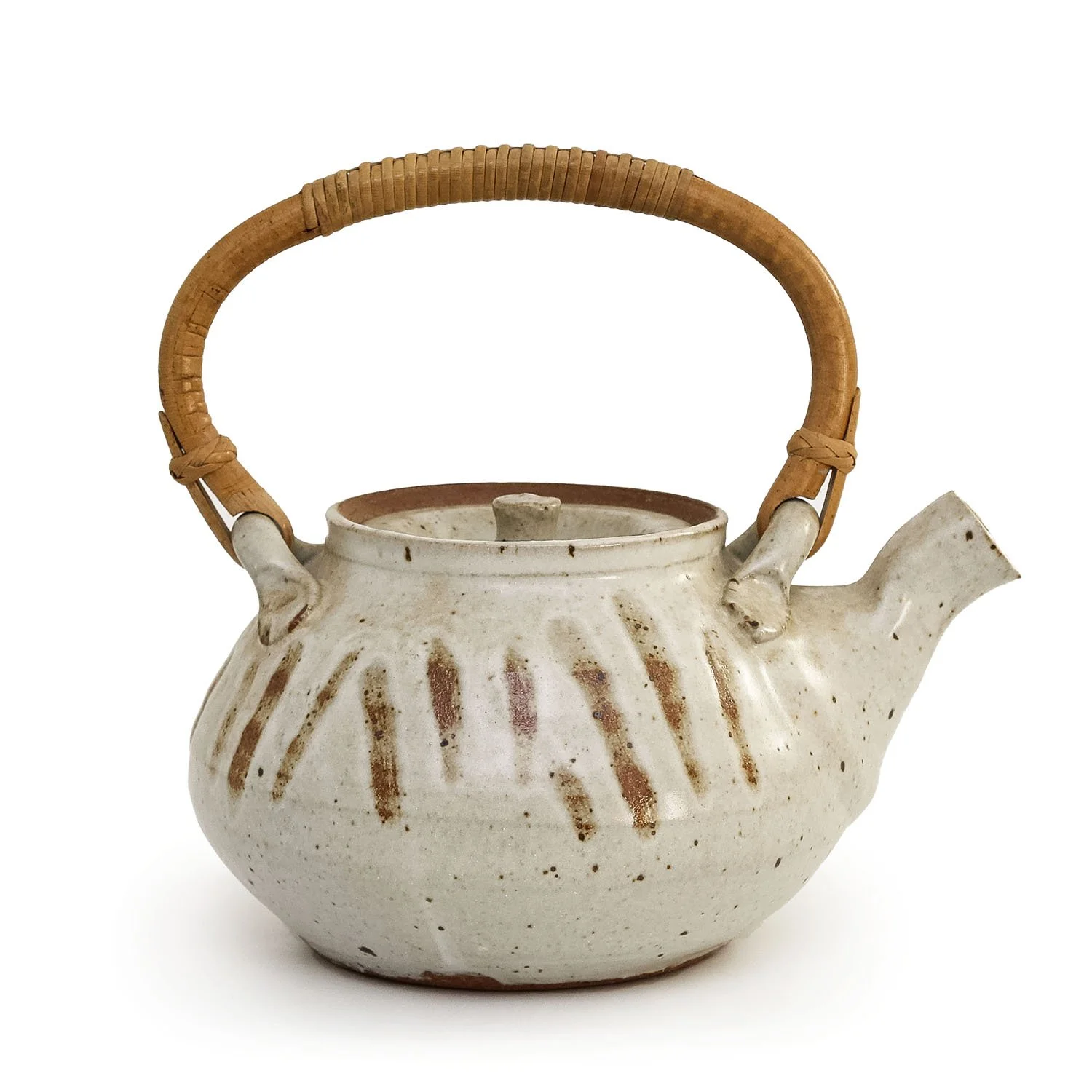 MacKenzie_White Finger Swipe Teapot_NP3419_Nevica_04_web.jpg