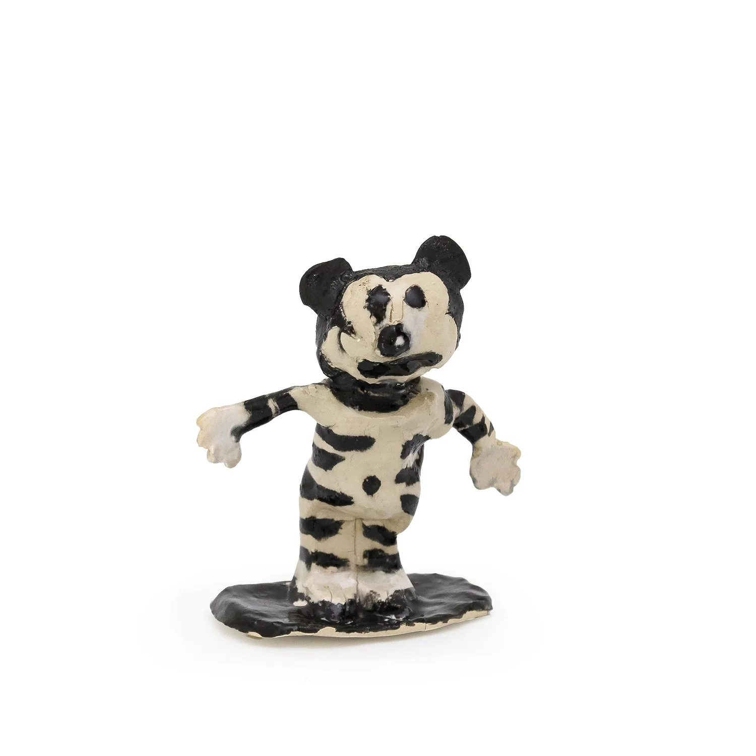 Yong Beck_Evil Mickey Attack Figurine II_Nevica_01_web.jpg