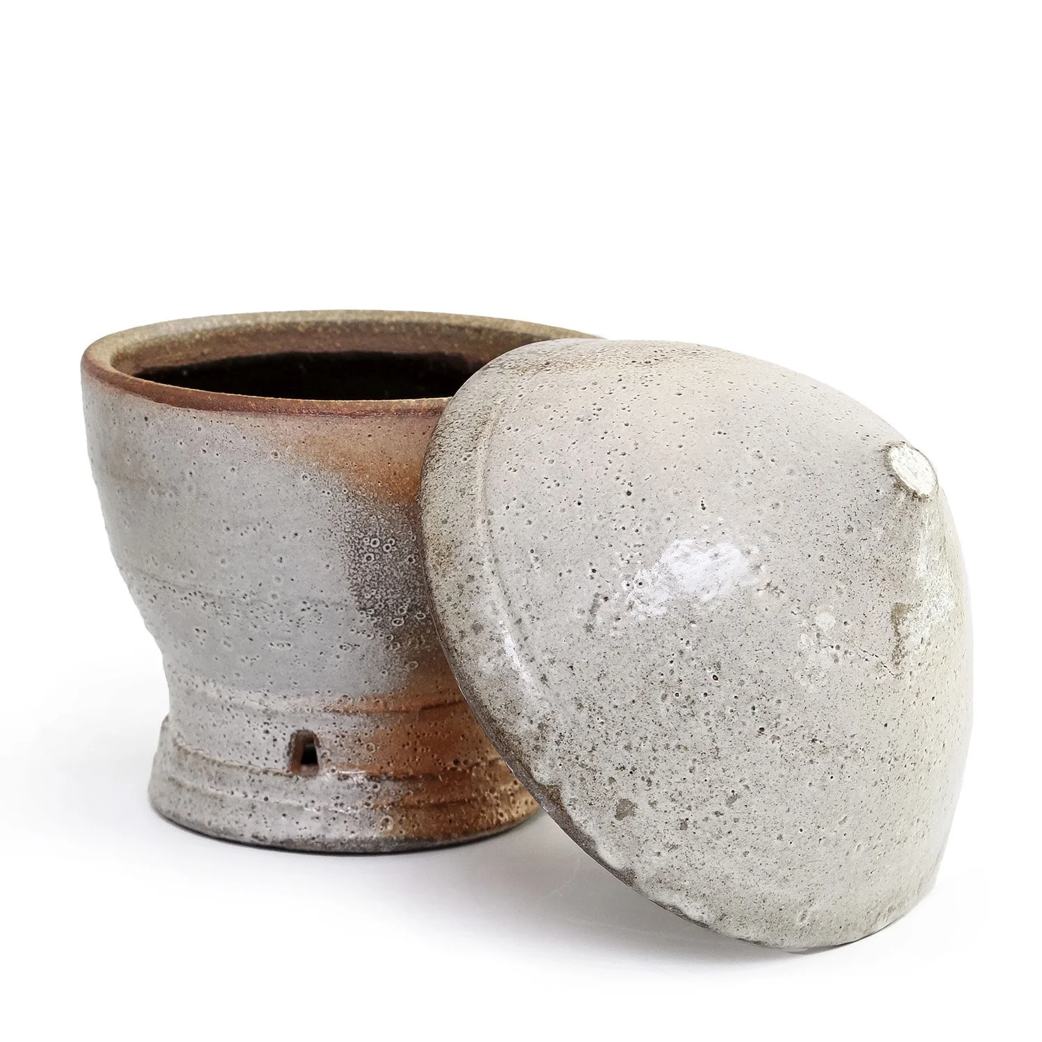 Johnston_Lidded Dome Jar_NP3549_JM_Nevica_06_web.jpg