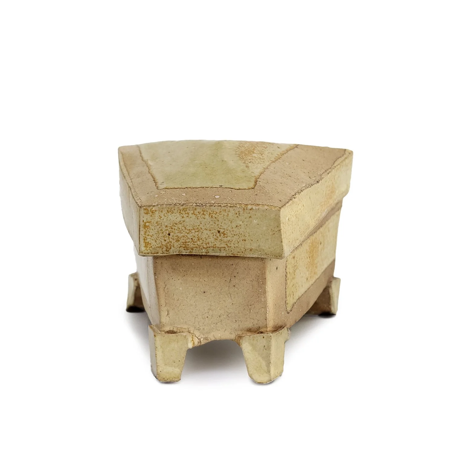 Simon_Yellow Triangular Persian Jar_NP3645_Nevica_06_web.jpg