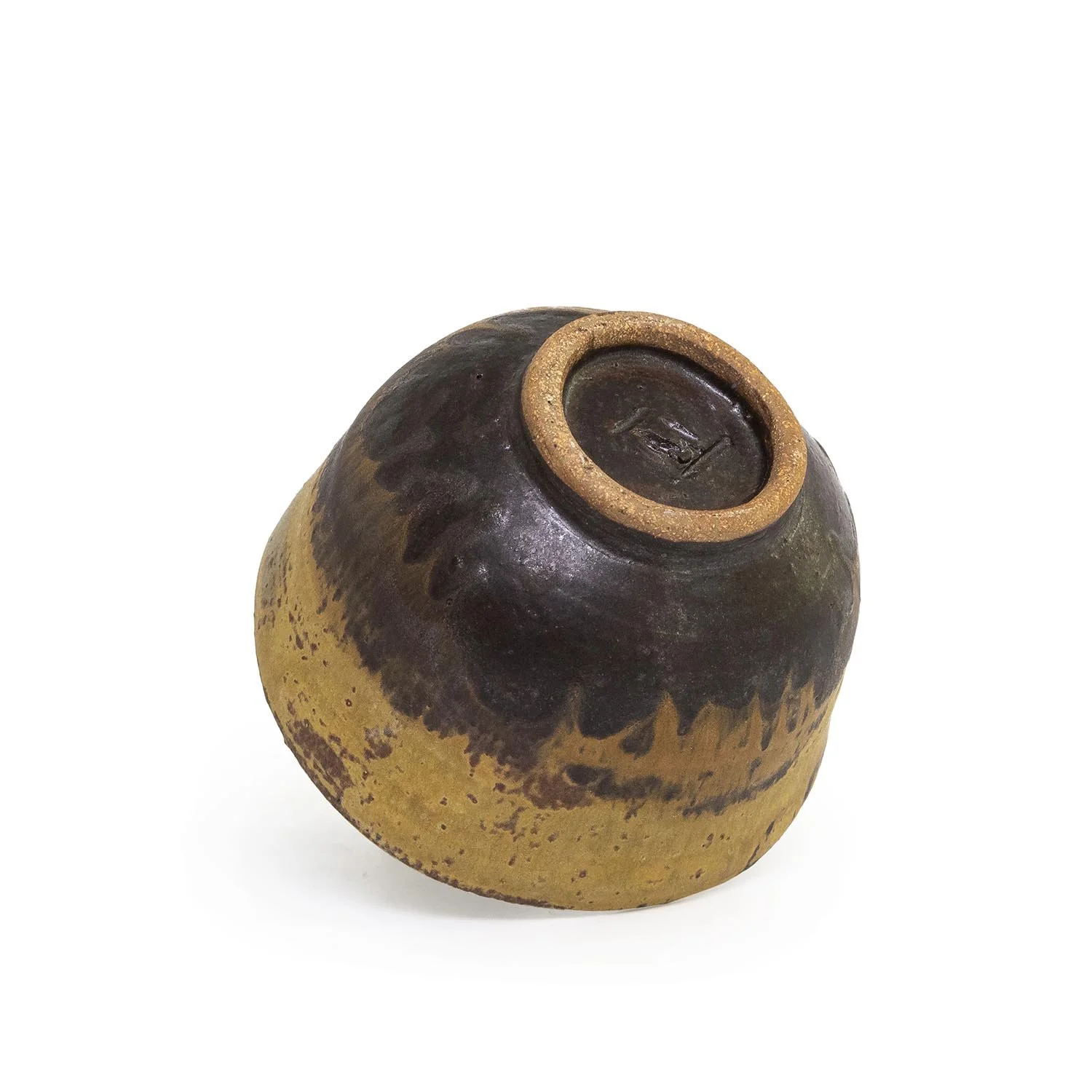 Takaezu_Yellowish Brown Bowl_NP3889_FI_Nevica_04_web.jpg