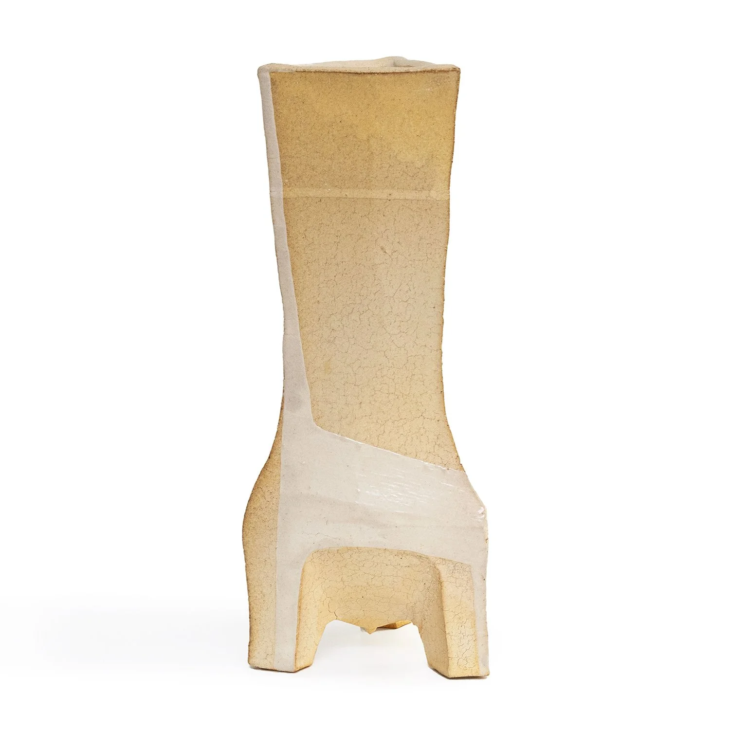 NP3933_Simon_Triangular Vase_JL_Nevica_01_web.jpg