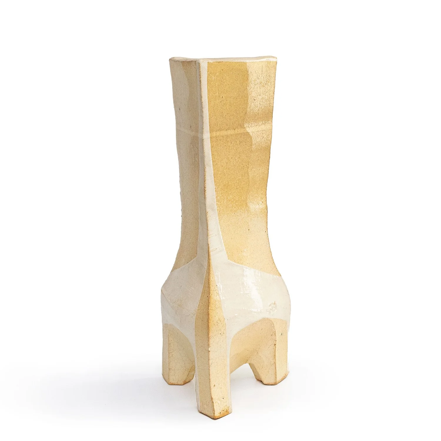 NP3933_Simon_Triangular Vase_JL_Nevica_03_web.jpg
