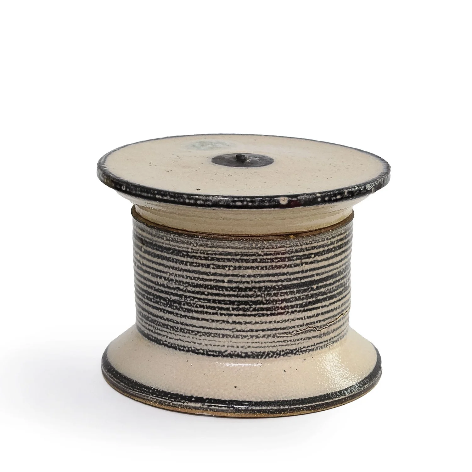 NP3970_Simon_Spool Lidded Jar_JL_Nevica_02_web.jpg