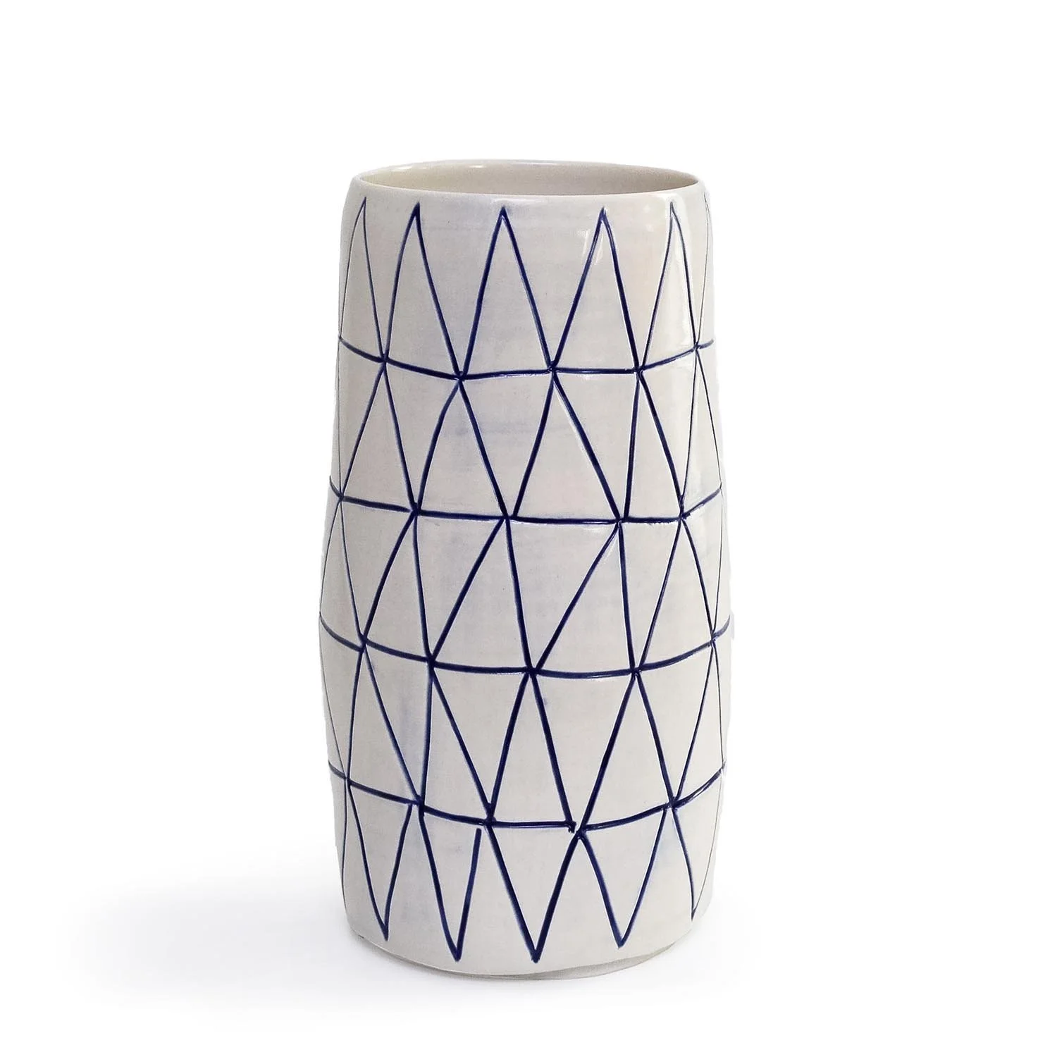 NP3990_Kusaka_Blue Triangle Vase_Nevica_03_web.jpg
