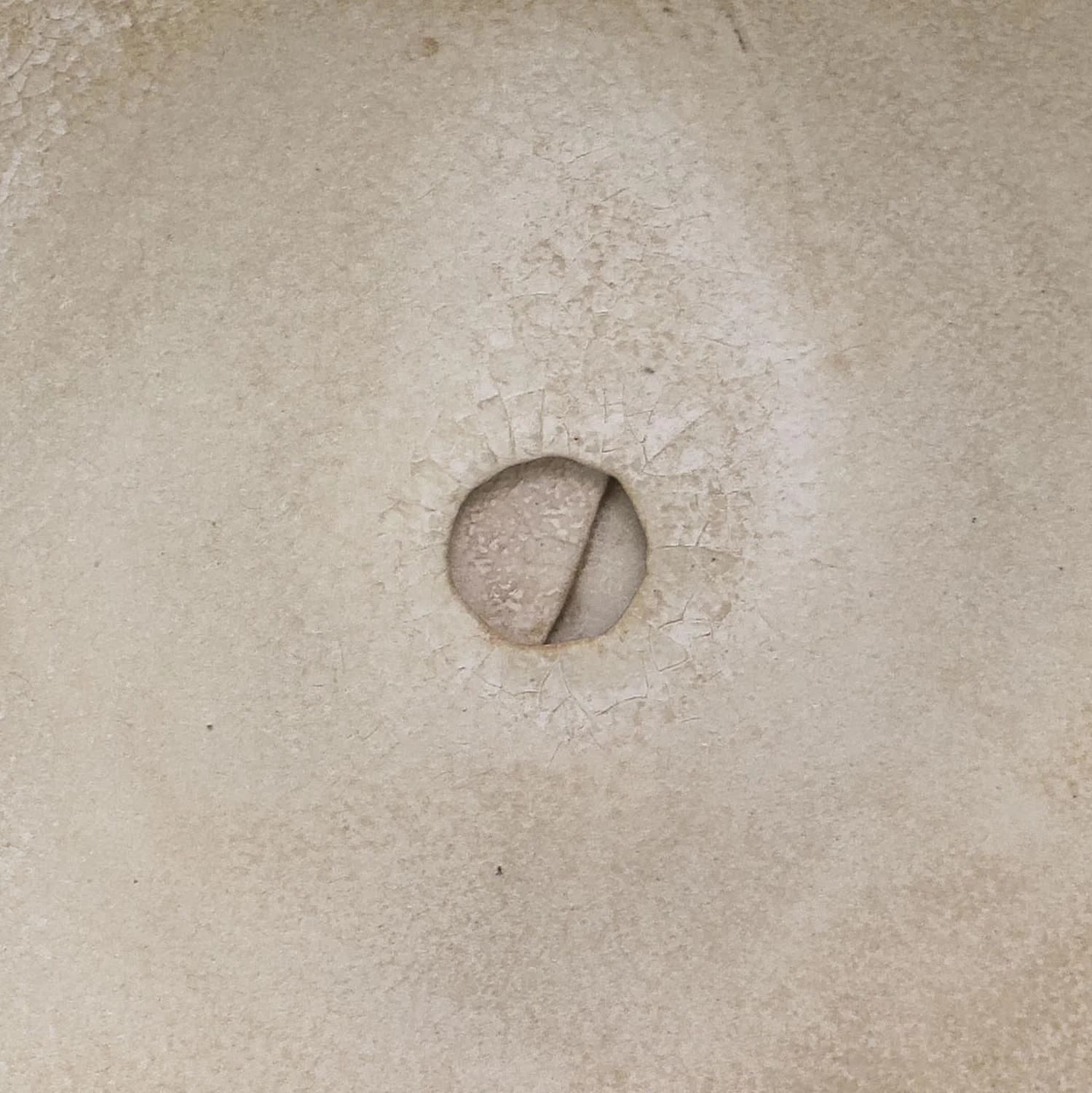 NP4040_DeVore_Low White Vessel_J+J_Nevica_08_web.jpg