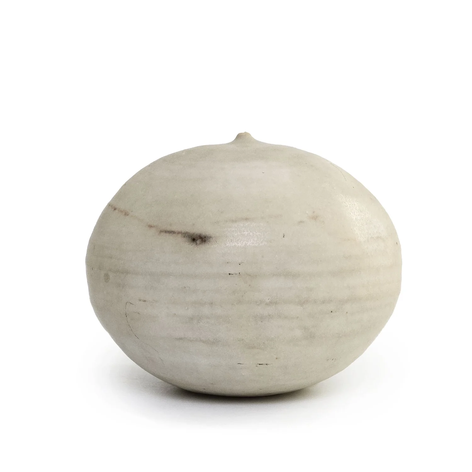 NP5038_Takaezu_White Closed Form_JL_Nevica_01_web.jpg