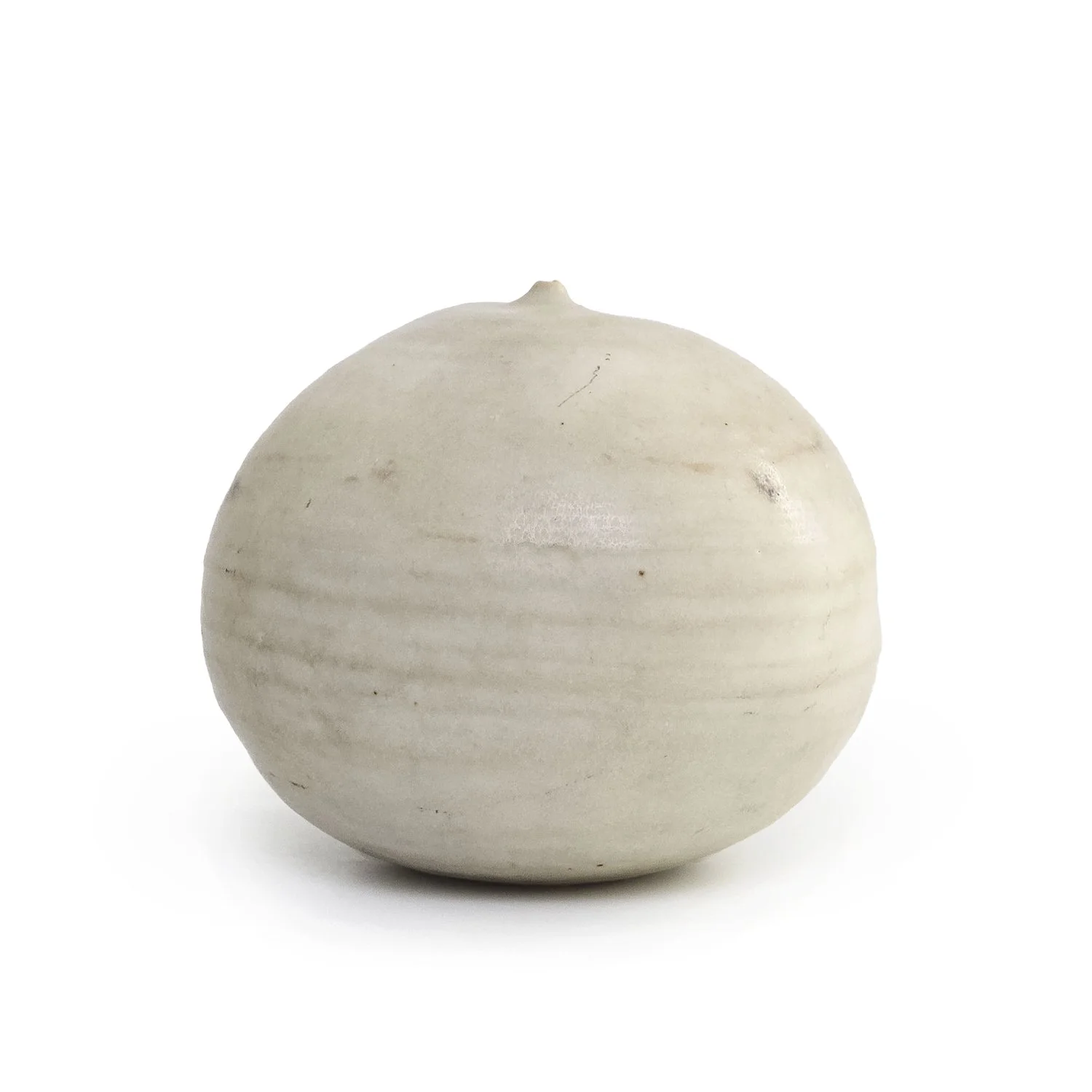 NP5038_Takaezu_White Closed Form_JL_Nevica_02_web.jpg